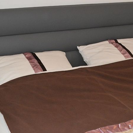 Apartment Bulevar Beograd Ngoại thất bức ảnh